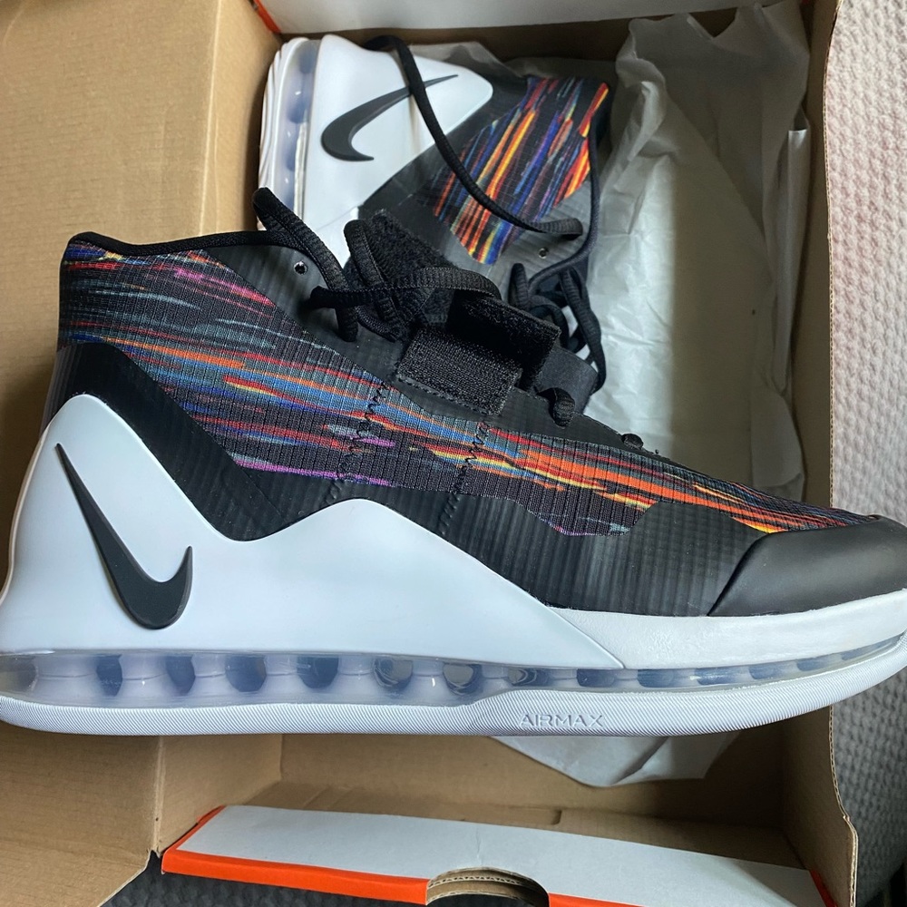 Nike Air Force Max AP multicolor men’s size 9.5 basketball shoes